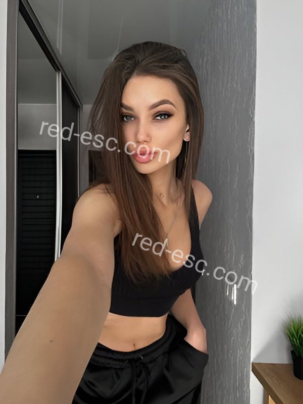 Лора — Дмитриев
